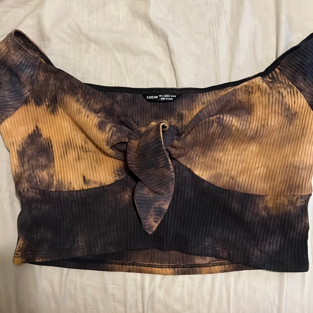 Off the shoulder tie dye crop top